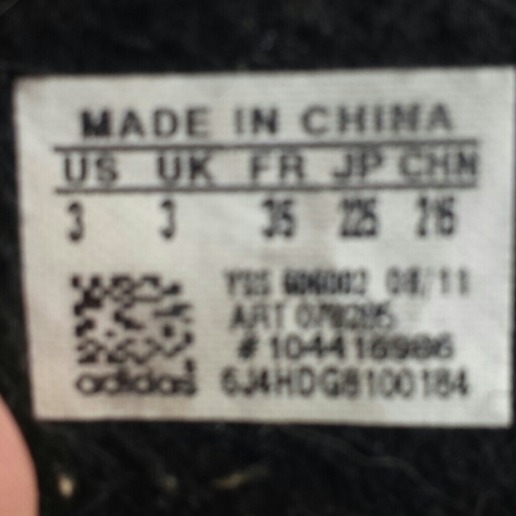 SOLD.      Adidas Slides 3Y or women's 6 - Picture 4 of 4