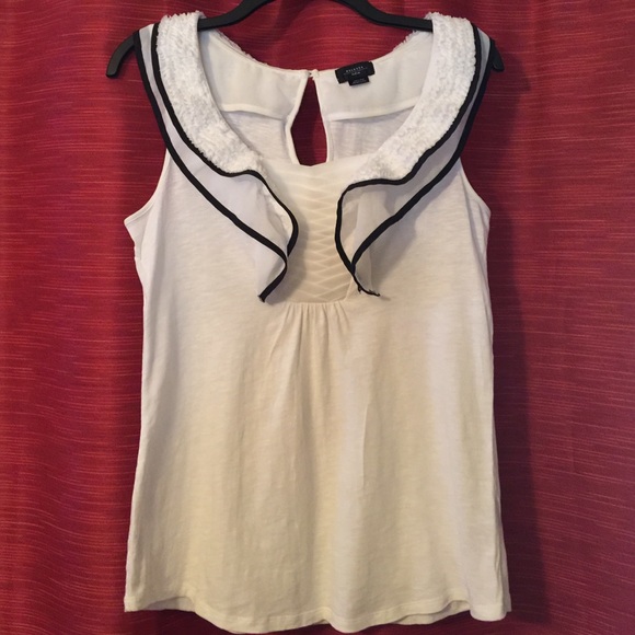 🚫SOLD🚫Anthropologie Ruffled tank