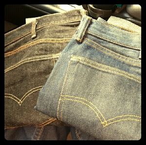 2 pairs of men's 501's