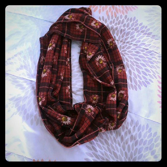 Daisy infinity scarf