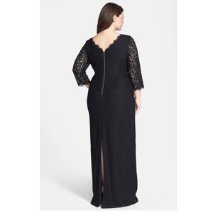 ❣REDUCED❣Adrianna Papel Lace Gown