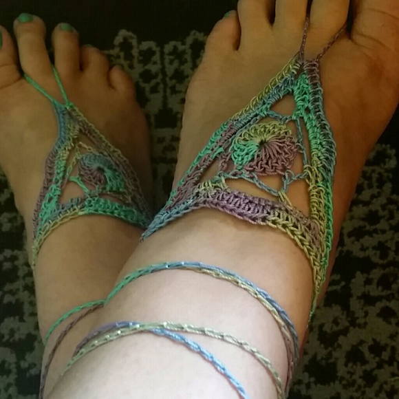 Wavy Triangle Barefoot Sandals - Picture 3 of 5