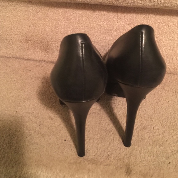 Pumps - Picture 3 of 3