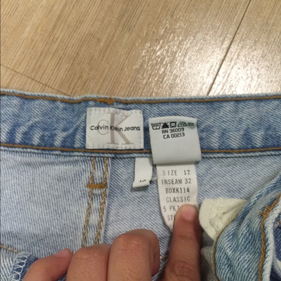 *SOLD* Calvin Klein Vintage  High Waisted Shorts - Picture 3 of 3