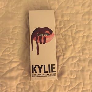 Kylie Jenner Lip Kit Kourt K! Give me offers!❤️