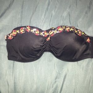 Black bandeau bikini top