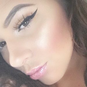 Meet your Posher, Sophia