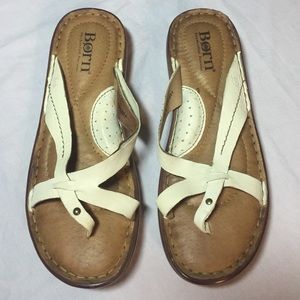 Born Leather Sandals Flip Flops size 7 / 38 M