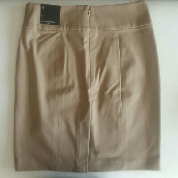 🚫SOLD🚫 NWT BANANA REPUBLIC | PENCIL SKIRT - Picture 4 of 4