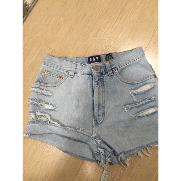 *SOLD* Gap Vintage High Waisted Shorts - Picture 1 of 3