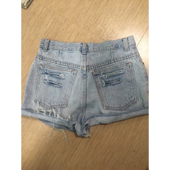 *SOLD* Gap Vintage High Waisted Shorts - Picture 2 of 3
