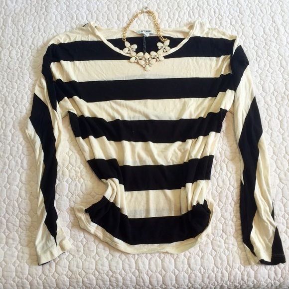 Black and White Striped Dolman Top! - Picture 4 of 4