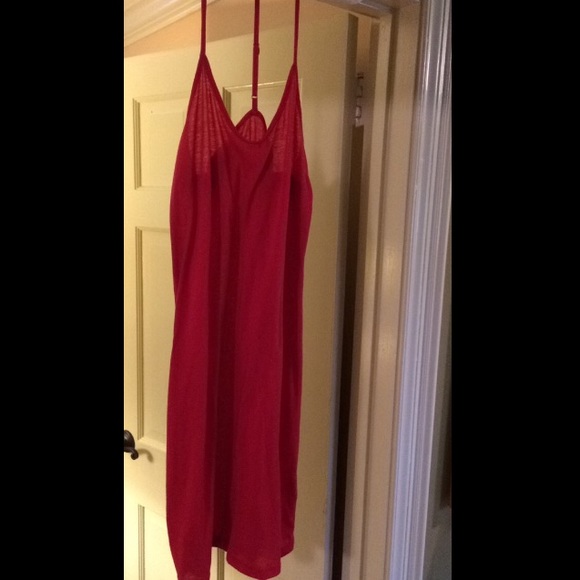 Short red dress - Picture 2 of 3