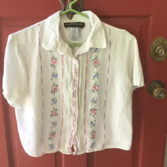 Sweet embroidered blouse