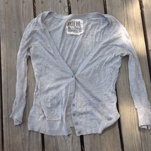 Ruehl soft light weight light gray cardigan