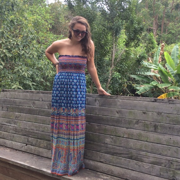 Dresses & Skirts - Strapless maxi dress