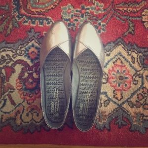 TOMS Silver Metallic Jutti Flats