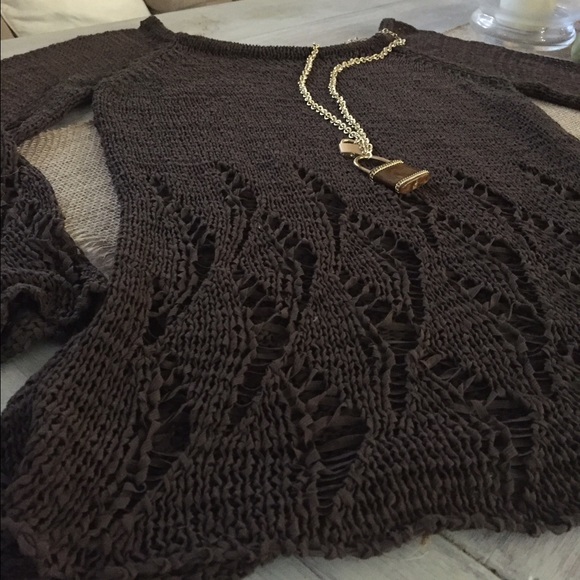 Top - Picture 2 of 4