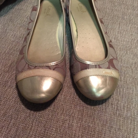 Coach flats
