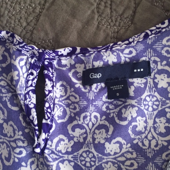 GAP Sleeveless Blouse - S - Picture 2 of 4