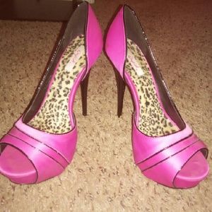 Satin like Peeptoe shoe