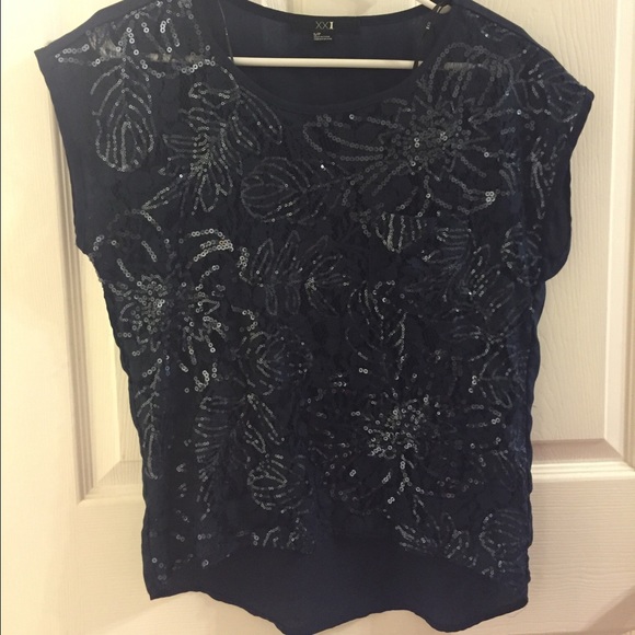 navy blue top