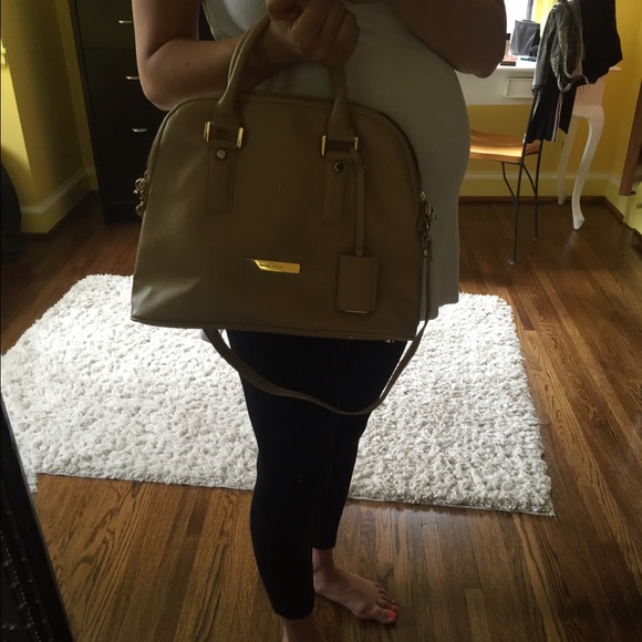 Tan Ivanka Trump hand bag - Picture 4 of 4