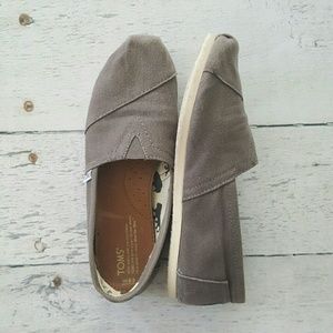 Classic Gray TOMS