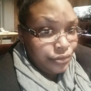 Meet your Posher, Jenay