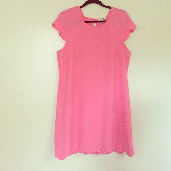 Bubbly pink scalloped edged dress!