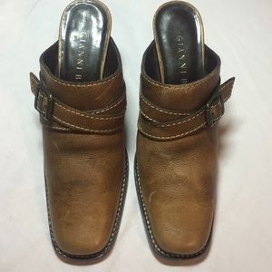 Gianni Bini Leather Platform mules 6 M