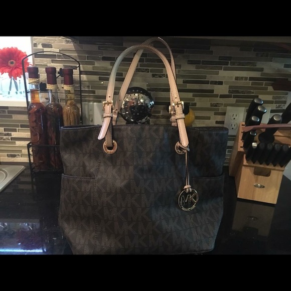 Michael Kors Jet Set Tote