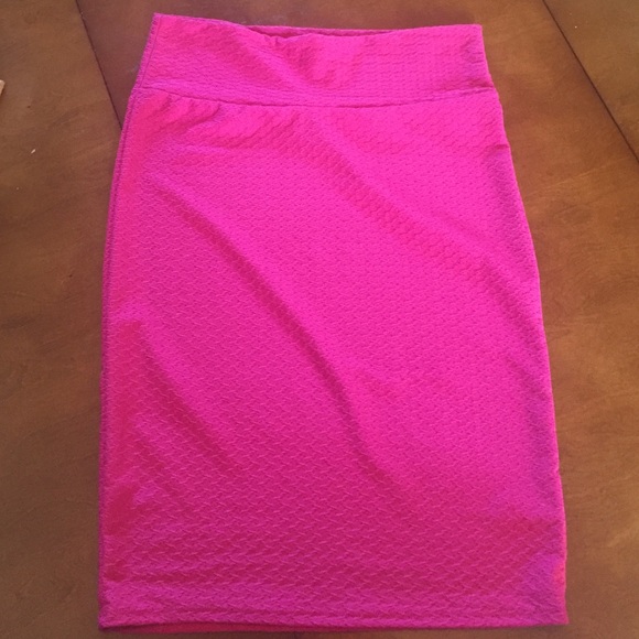 LuLaRoe Cassie Fuchsia Skirt M