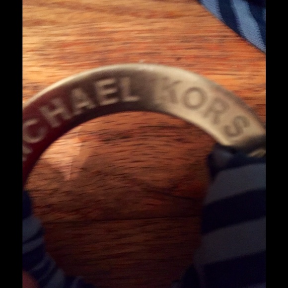 MK Halter - Picture 2 of 2