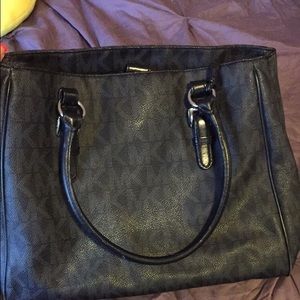 Micheal Kors bag