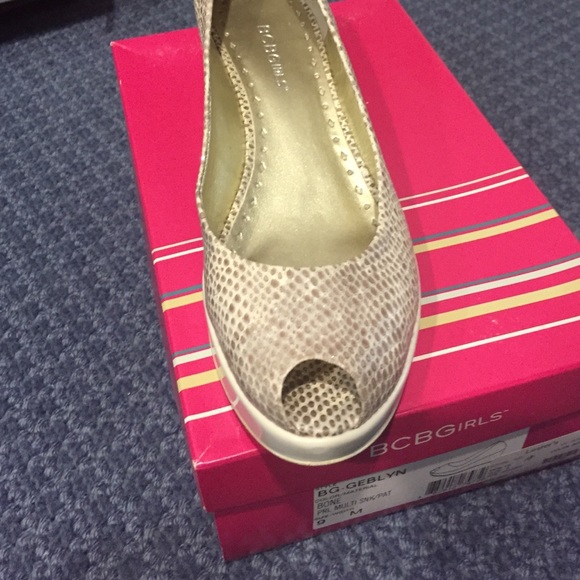 Shoes - Picture 2 of 3