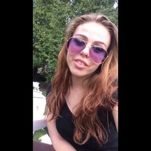 Meet your Posher, Kayla