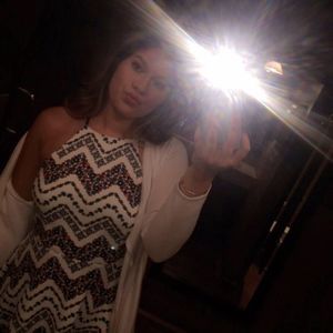 Meet your Posher, Elizabeth