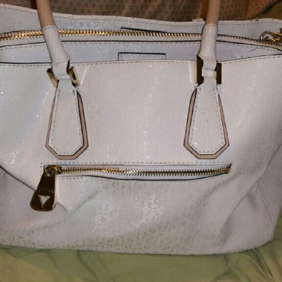 Guess Purse - Picture 2 of 4