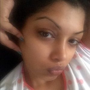 Meet your Posher, Bibi