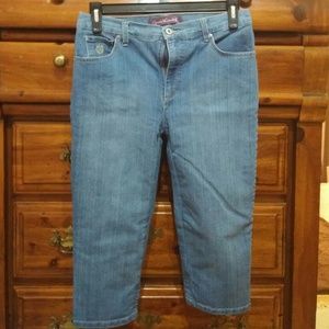 💀🎈👛SALE💰Gloria Vanderbilt Strch Capri Jns 10