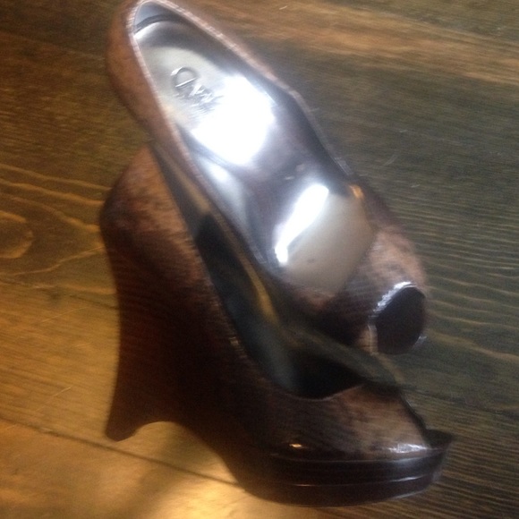🎈Beautiful scaled open toed wedge