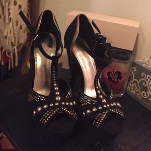 Black peep-toe heels