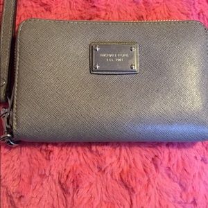 Micheal kors wallet
