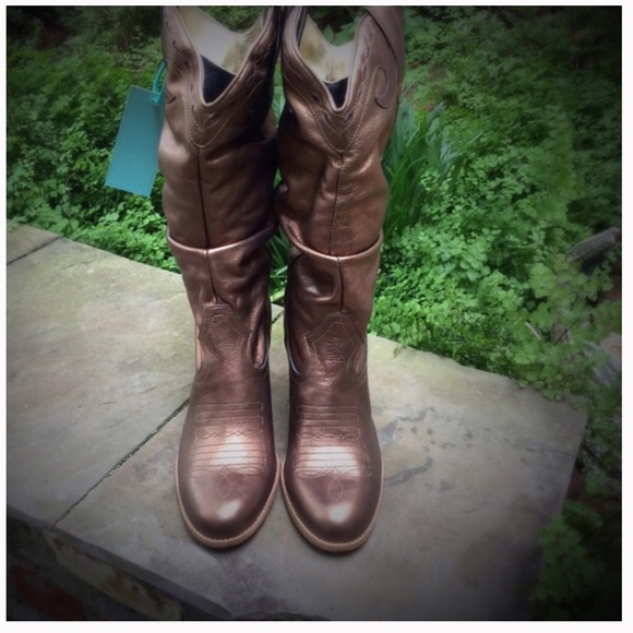 Jessica Simpson genuine leather boots - Picture 2 of 3