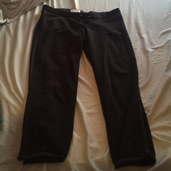 Soffe capris - Picture 1 of 3