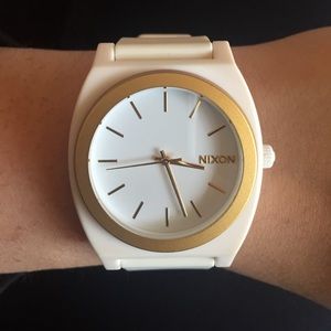 Nixon Time Teller P watch ⏱