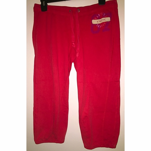 Half legged sweat pants