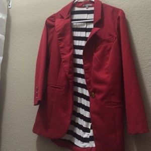 Three quarter sleeve blazer