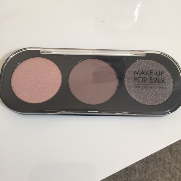 Makeup forever artist palette